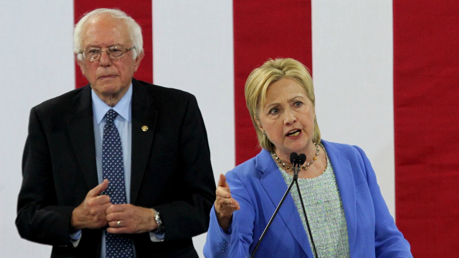 cheats/2016/07/22/dnc-discussed-attacking-sanders-faith/160722-bernie-dnc-email-cheat_g4vf2n