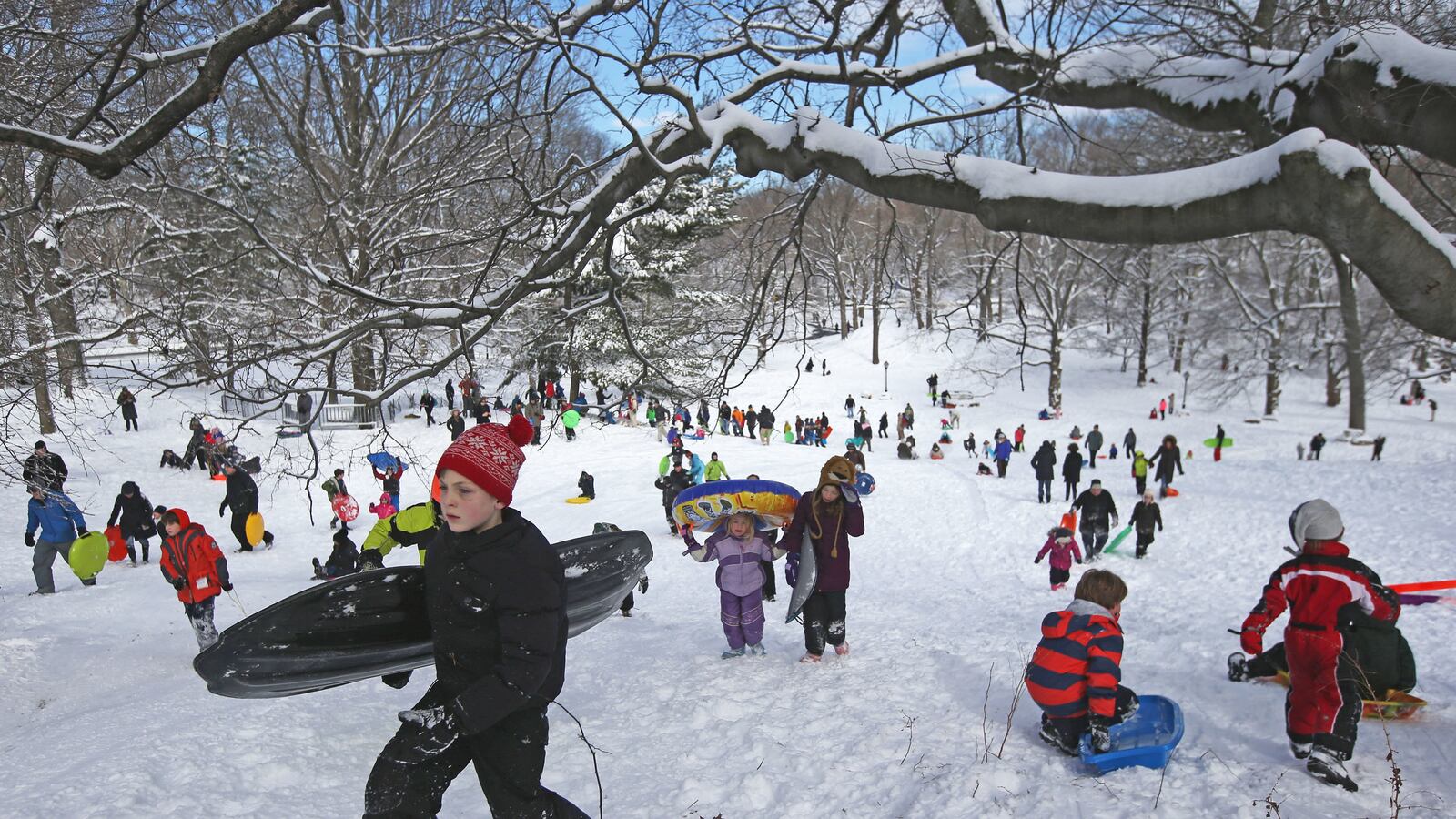 cheats/2013/02/10/northeast-digs-out-after-blizzard/130210-snow-update-4_edpnrp