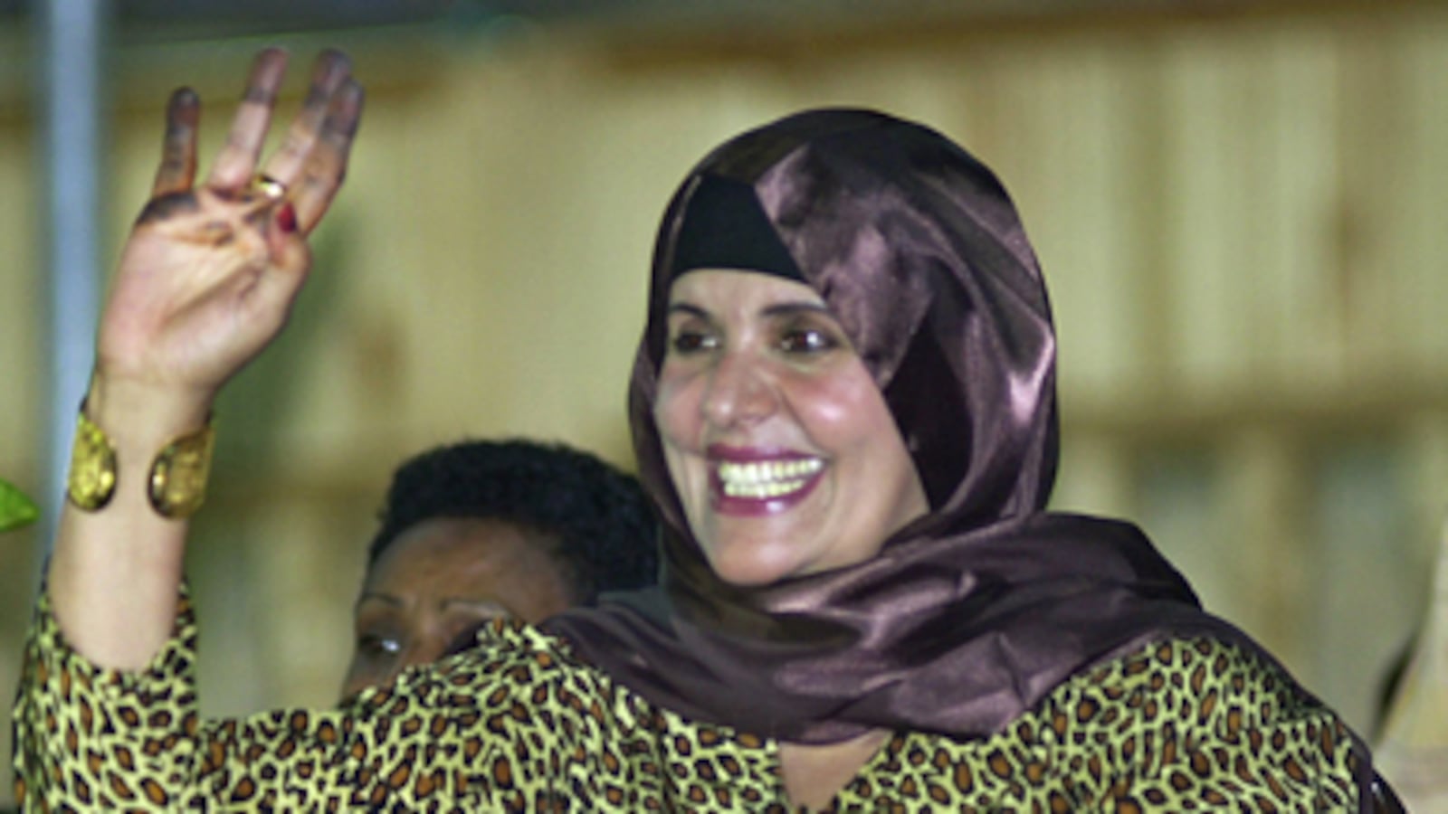 cheats/2011/05/19/gaddafis-wife-daughter-flee-libya/safiya-gaddafi-wife_cjgs7o