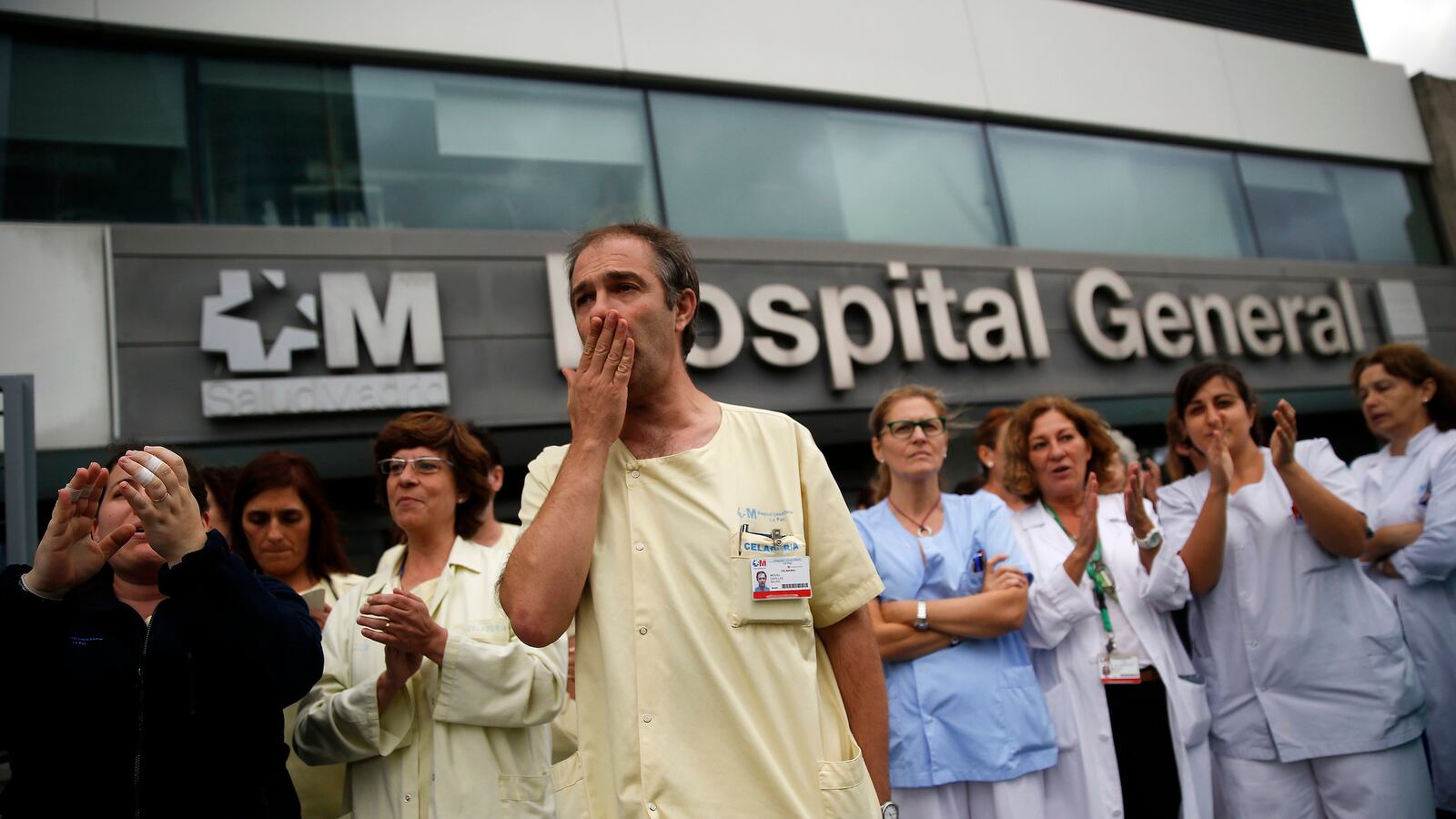 cheats/2014/10/08/spanish-nurse-followed-all-protocols/141008-ebola-nurse-spain-cheat_inbo10