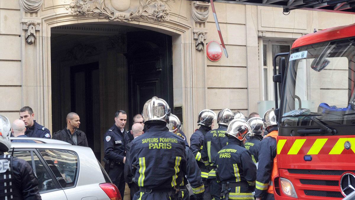 cheats/2012/04/13/grenade-explodes-in-paris-office/grenade-explosion-law-office-paris-cheat_z4p5wn