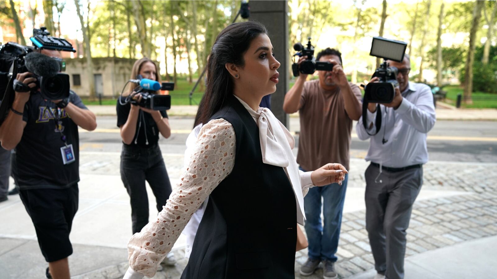 181217-el-chapo-trial-wife-cheat_pz2xk1