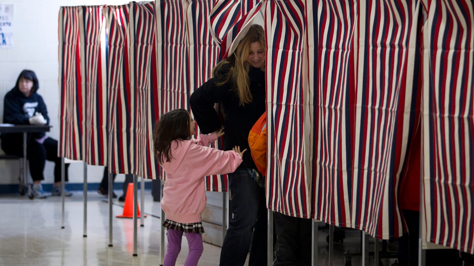 articles/2012/02/14/not-too-late-for-americans-elect-to-win-2012-presidential-election/americans-elect-schoen_im9vat