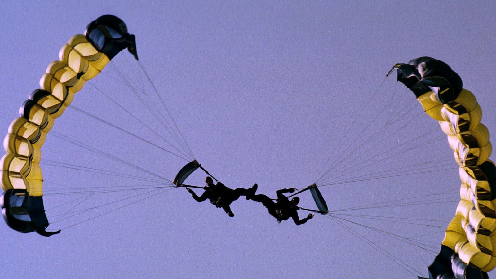 cheats/2013/03/30/navy-id-s-seal-killed-in-training-accident/130330-navy-seal-cheat_iwtpr1