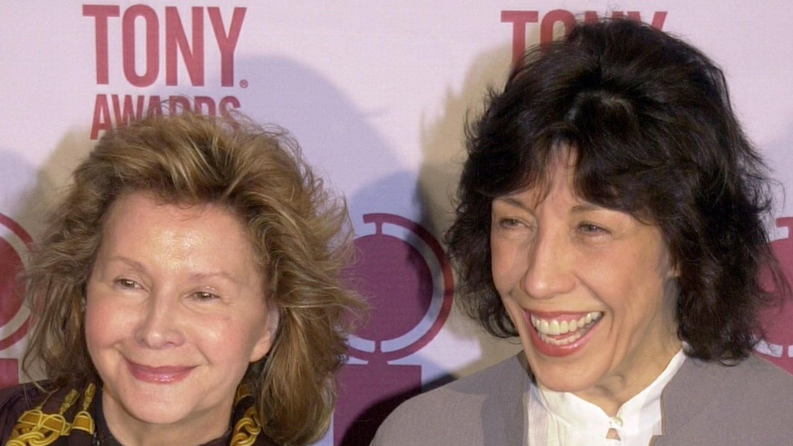 cheats/2014/01/08/lily-tomlin-weds-longtime-partner/140108-tomlin-wagner-cheat_qwkvlv