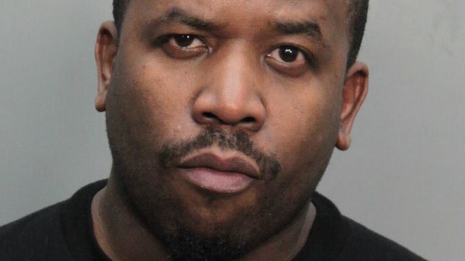 cheats/2011/08/08/rapper-big-boi-arrested-with-drugs/big-boi-arrested-cheat_xuuzrf