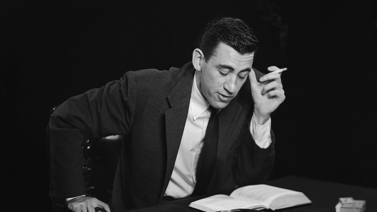 articles/2013/09/09/what-we-really-know-about-jd-salinger/130908-salinger-romano-tease_qqqgvp