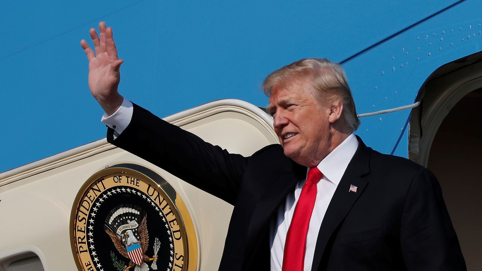 171228-trump-nyt-cheat_gzz0s4