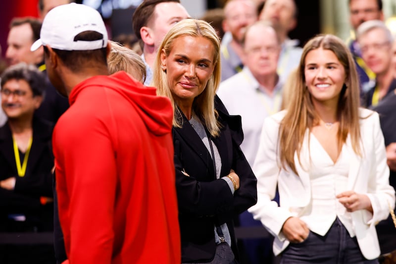 Vanessa Trump, girlfriend of Tiger Woods of Jupiter Links GC and her daughter Kai Trump talk with Woods before a match against The Bay Golf Club at SoFi Center on March 03, 2026 in Palm Beach Gardens, Florida.