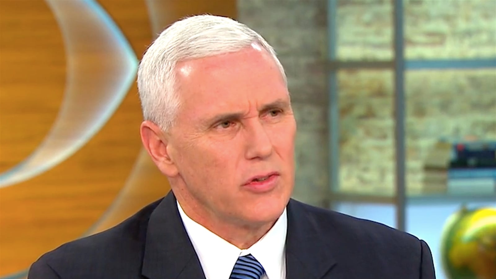cheats/2016/10/14/mike-pence-i-don-t-understand-basic-of-michelle-obama-s-trump-speech/161014-pence-flotus-cbs-cheat_b3qqhn