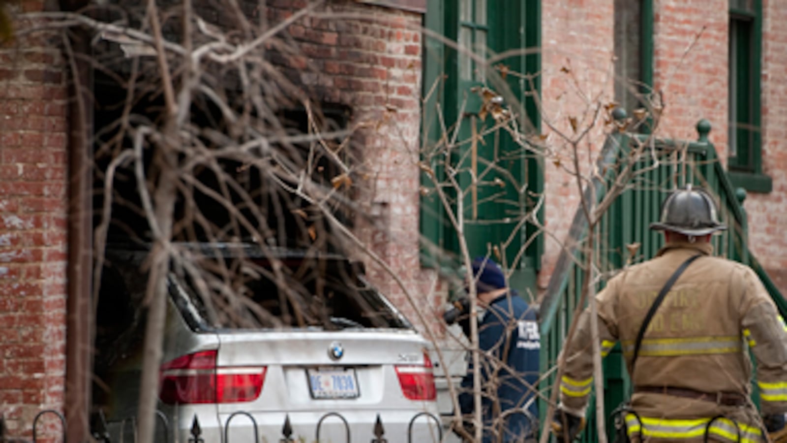 cheats/2011/01/10/wife-of-white-house-official-dead-in-burning-car/car-fire-ashley-turton_trjhio