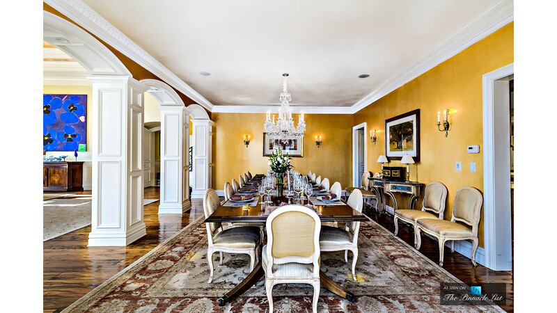 170923-mcnearney-omg-i-want-this-house-4_yx84nl