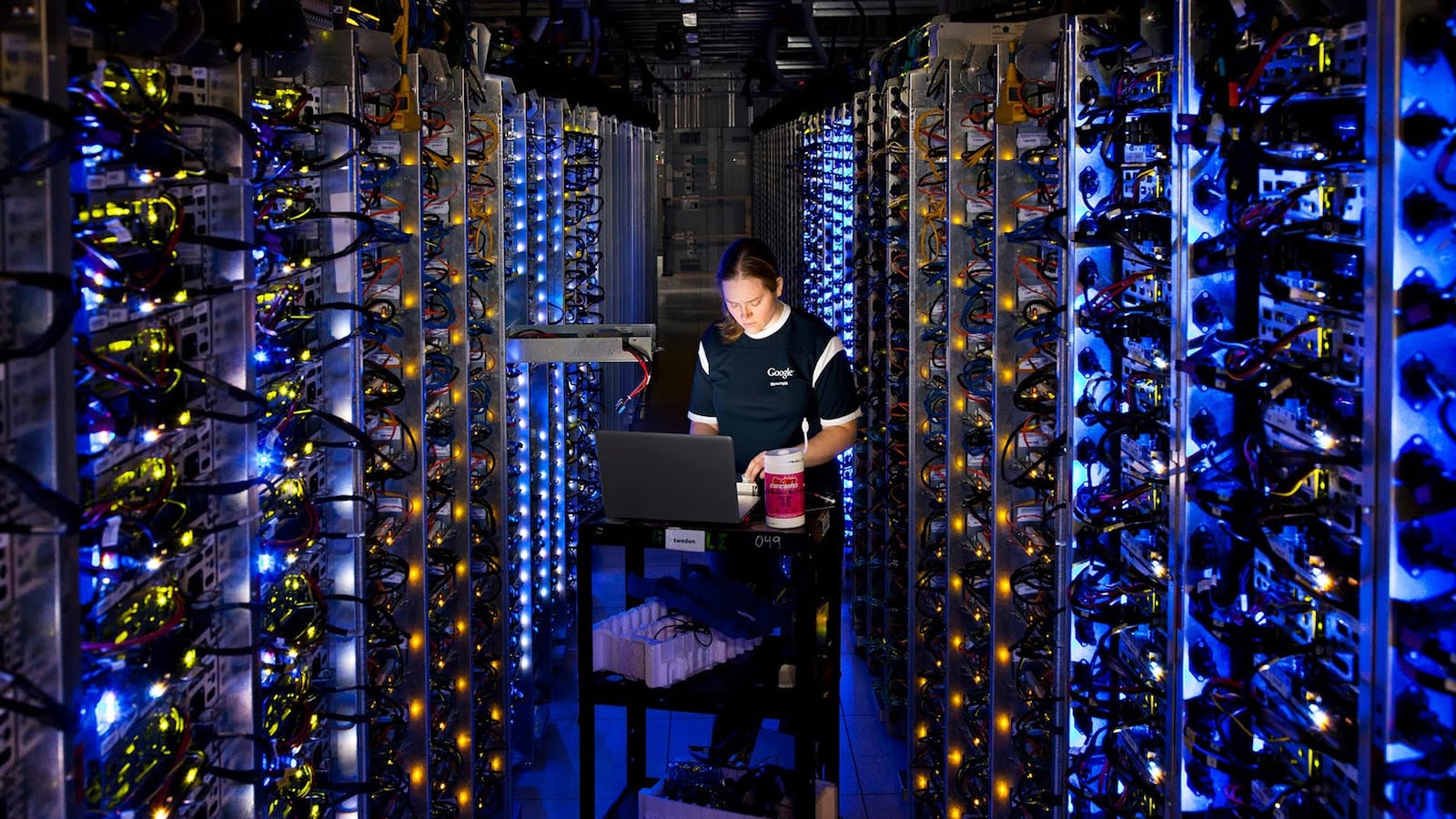 cheats/2013/08/21/report-nsa-surveillance-even-bigger/130821-NSA-e-mail-cheat_wil7zm