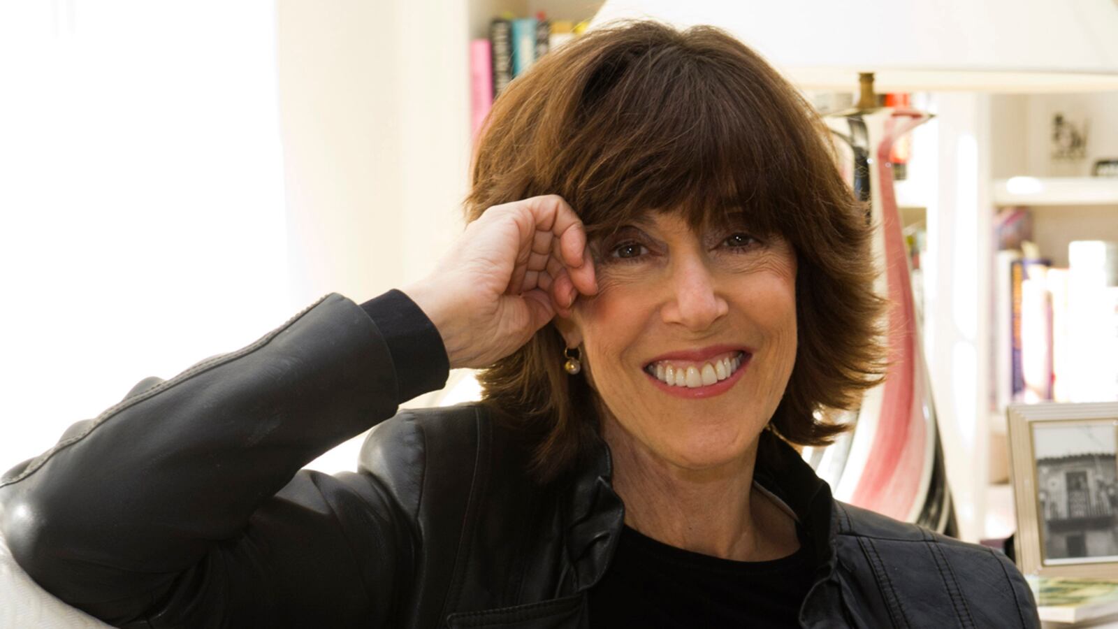 cheats/2012/06/26/nora-ephron-gravely-ill/nora-ephron-cs_qxsy1z
