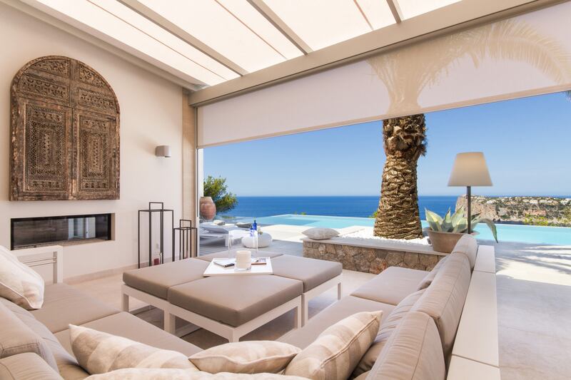 galleries/2014/10/25/omg-i-want-this-house-mallorca-photos/141024-omg-house-01_za0rrr