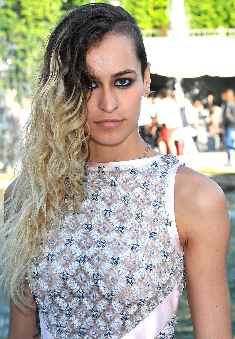 galleries/2013/06/12/half-shaved-heads-take-over-hollywood-photos/144498986-alicedellal_nxlf54