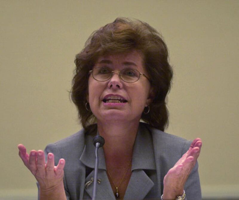 galleries/2009/12/10/women-s-sex-scandals/lady-sex-scandals---bryson_ngpc6f