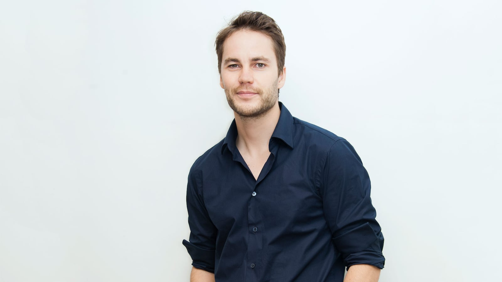 170915-stern-taylor-kitsch-hero_gkp6b7