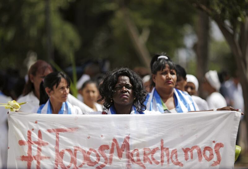 galleries/2016/03/20/obama-lands-in-cuba-to-dissident-protest/160320-cuba-dissidents-protest-03_h5mzjj