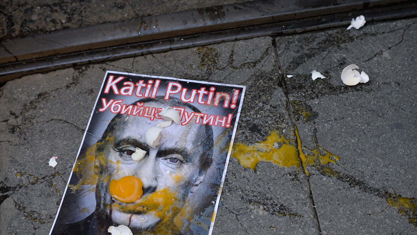 articles/2015/10/05/turkey-threatens-to-shoot-down-russian-planes-that-stray-from-syria/151005-seibert-turkey-tease_nhmyaw