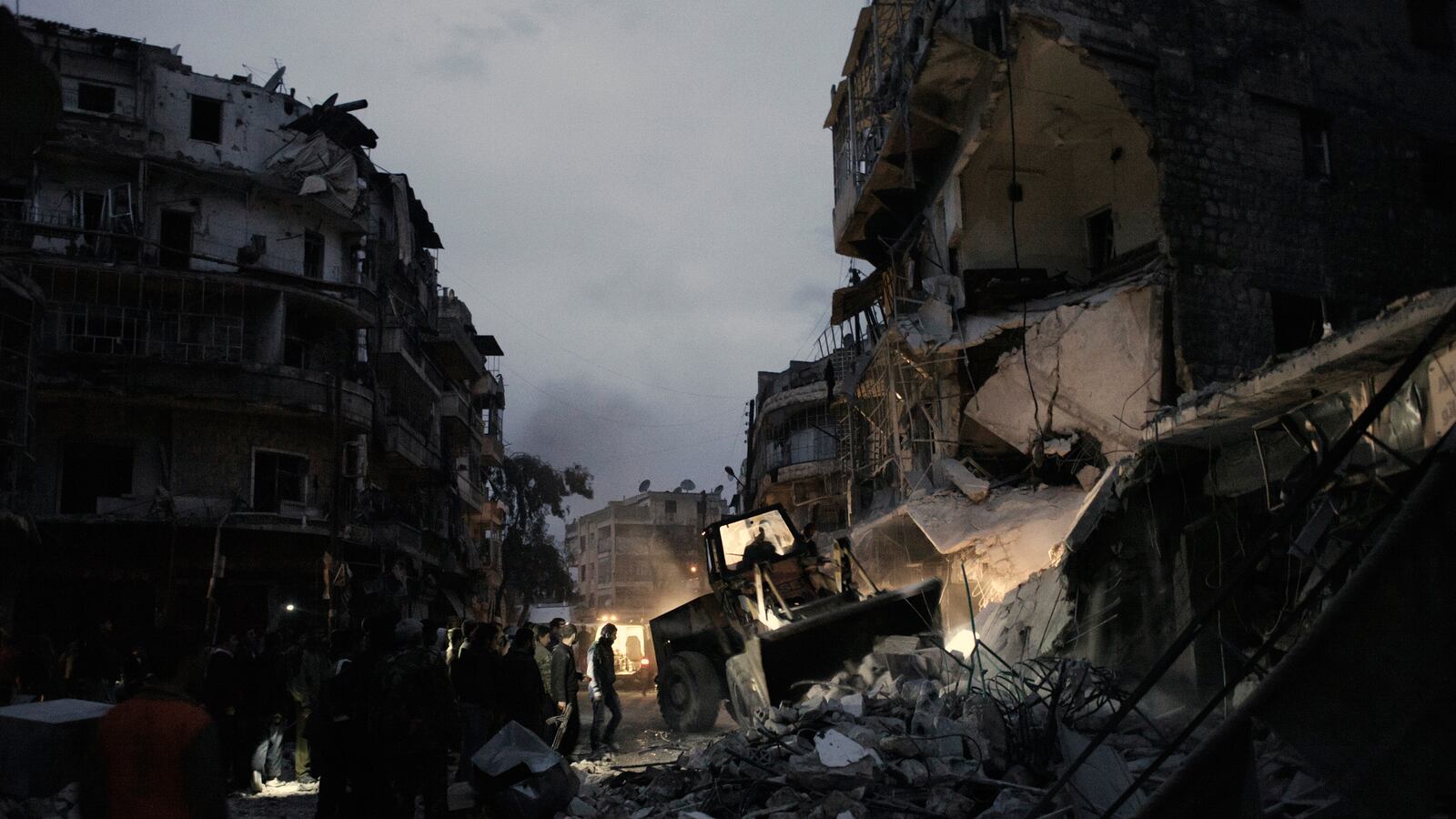 galleries/2013/01/17/battle-of-aleppo-rages-on-inside-the-ravaged-syrian-city-photos/130116-aleppo-syria-tease_fqrz0r