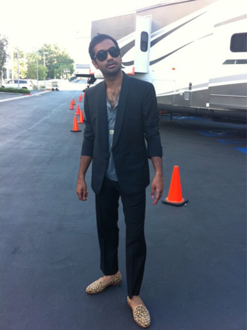galleries/2011/08/14/best-celebrity-twitter-pictures/aziz-ansari-best-celebrity-twitter-pictures_yjlxr6