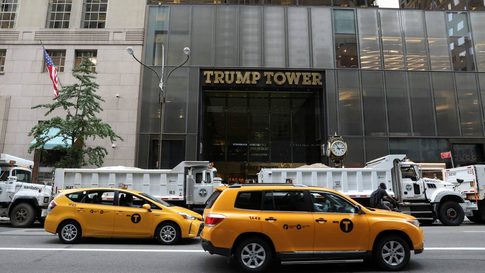 171127-trump-settlement-polish-laborers-cheat_tarxrx