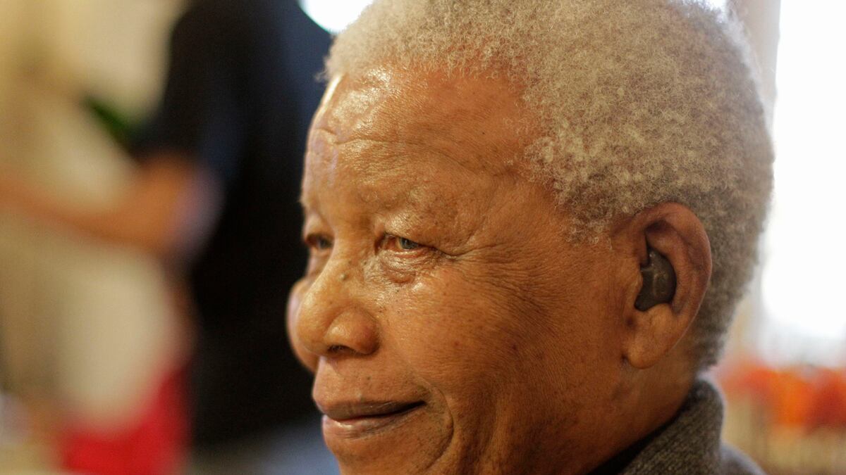 cheats/2012/12/08/mandela-admitted-to-hospital/mandela-admitted-hospital-cheat_rpfv3t