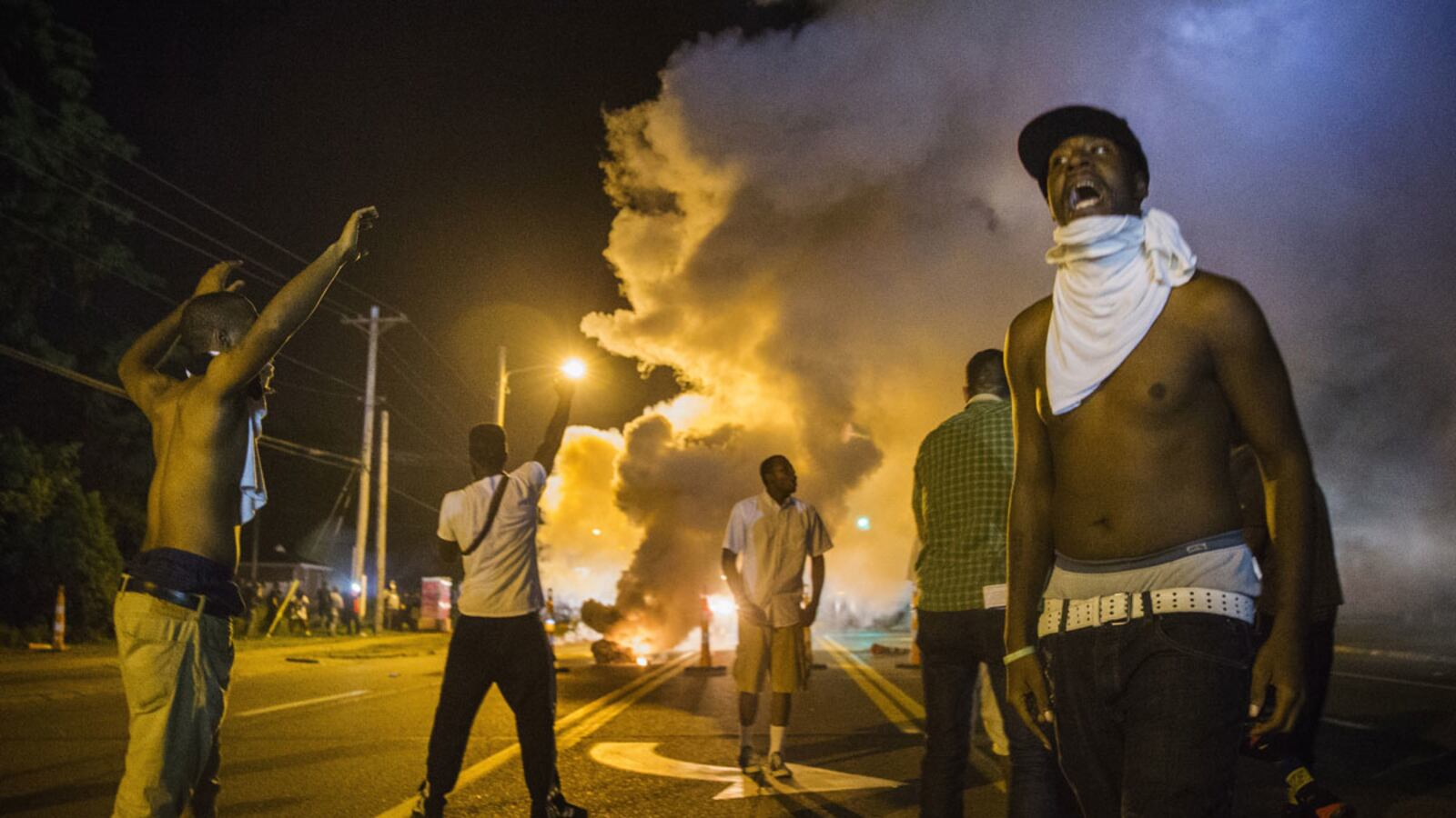 cheats/2014/08/19/31-arrested-2-shot-in-ferguson/140819-ferguson-riots-cheat_tz4ege