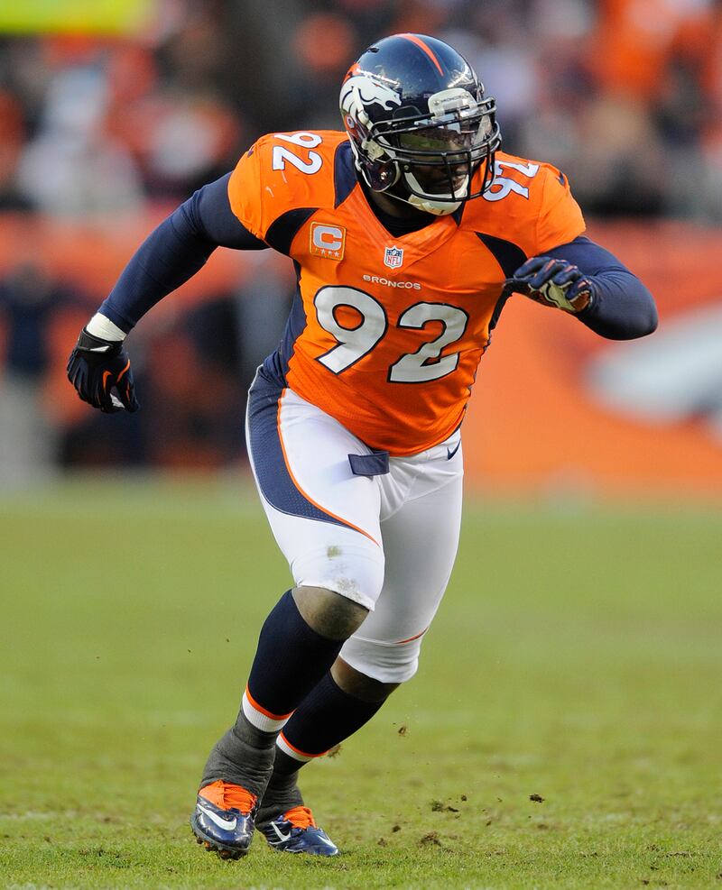 galleries/2013/02/06/top-paid-nfl-players-dwight-freeney-peyton-manning-more-photos/top-nfl-dumervil_iv7bad