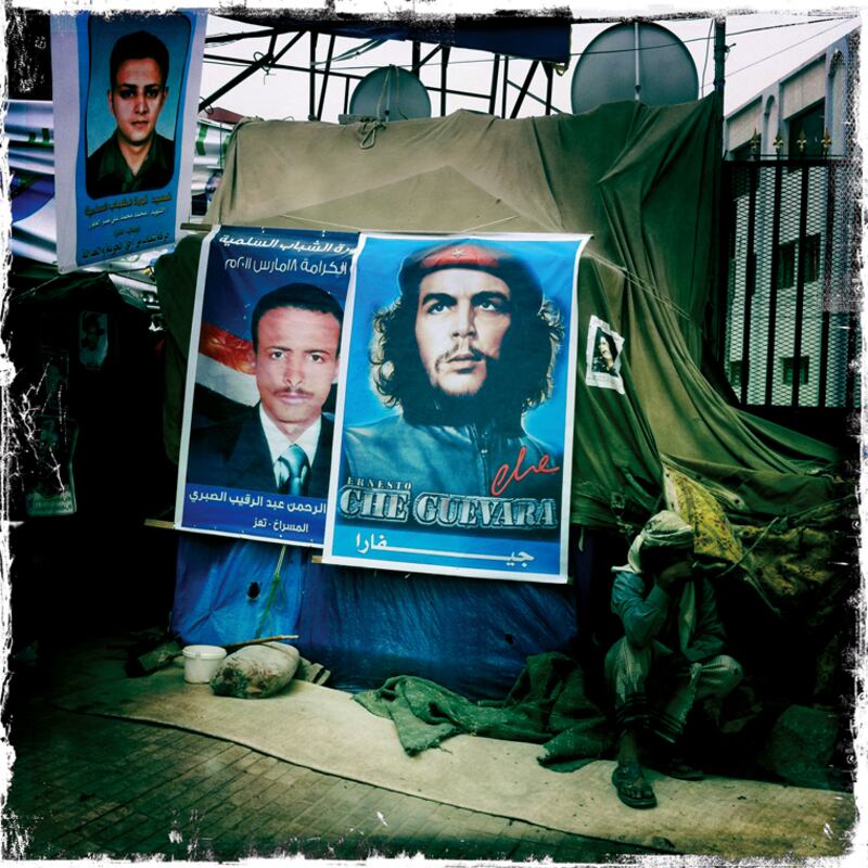 galleries/2011/04/01/yemen-photos-from-sana-a-by-karim-ben-khelifa/yemen-10_fjmiiz