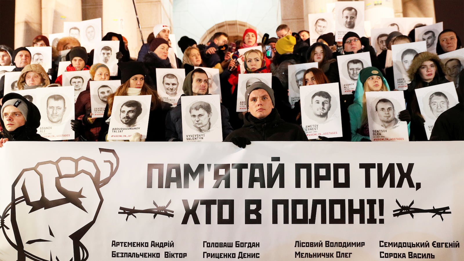 190531-nemtsova-sailors-tease_dhurlw