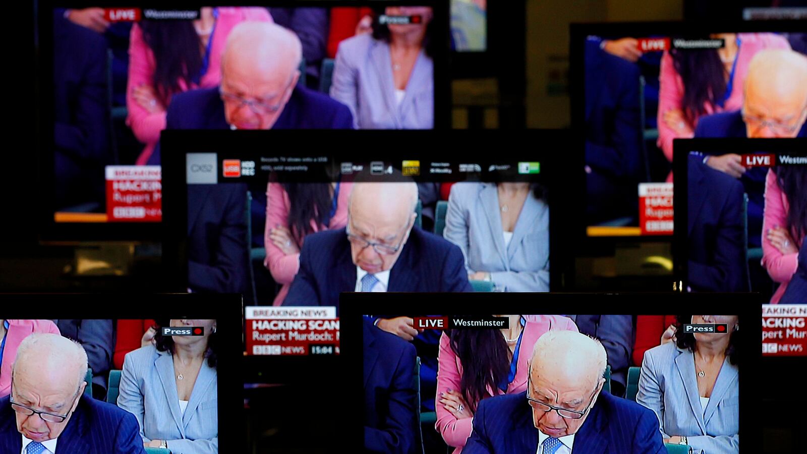 articles/2012/05/03/senator-jay-rockefeller-investigate-rupert-murdoch/rockefeller-murdoch-investigates-embed_kln0lu