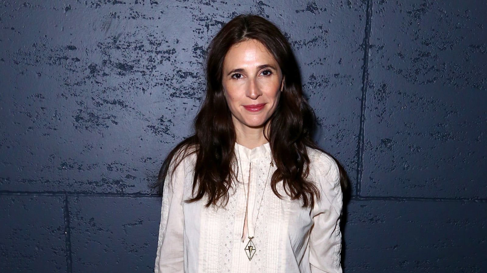 articles/2016/06/07/the-michaela-watkins-obsession-is-anything-but-casual/160606-fallon-Michaela-Watkins-tease_xvoq7c