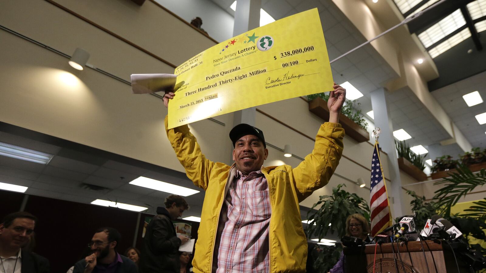 cheats/2013/03/29/powerball-winner-owes-29k-child-support/130329-powerball-support-cheat_ipcmhe