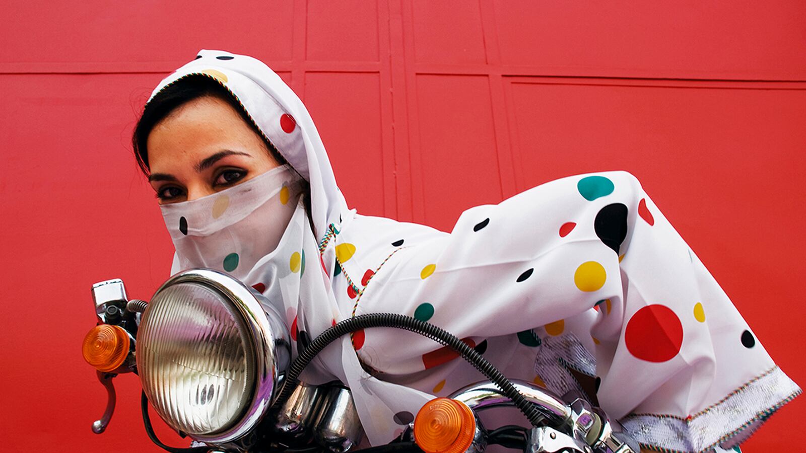 galleries/2014/02/23/kesh-angels-the-biker-chicks-of-morocco-photos/140220-kesh-angels-tease_bgkunq