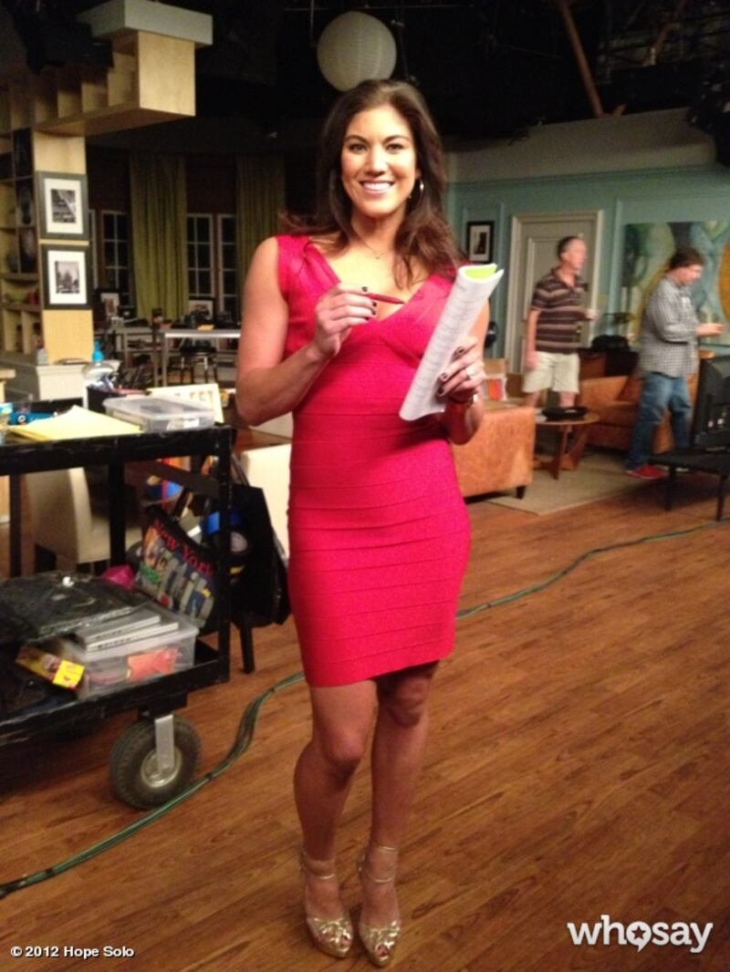 galleries/2012/11/11/miley-cyrus-kate-walsh-more-celebrity-twitter-pictures-photos/hope_solo_fxpn2h