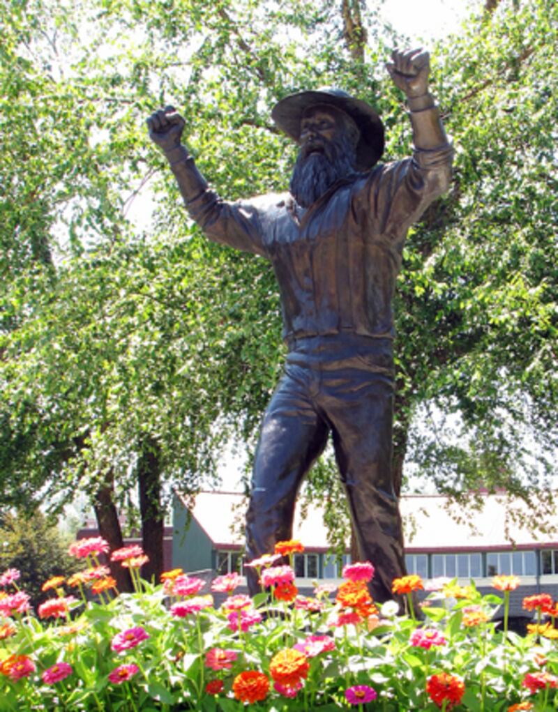 galleries/2010/12/11/druggiest-colleges/druggiest-colleges---appalachian-state-university_y2pjau