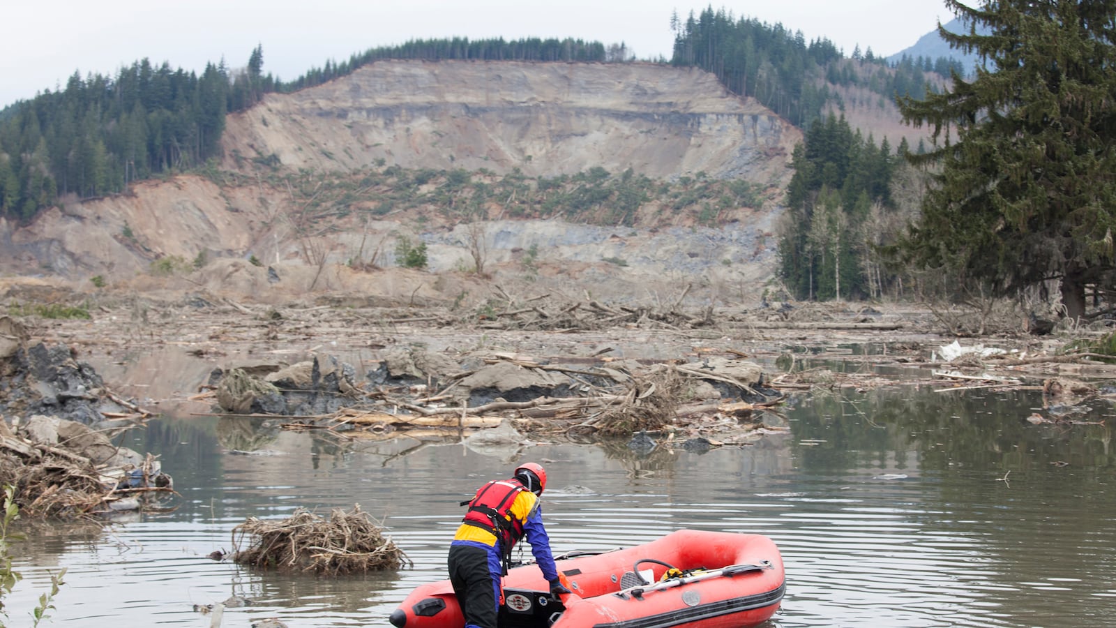 articles/2014/03/26/rescue-efforts-were-delayed-following-deadly-landslide-in-washington/140326-solie-mudslide_qxiw6x