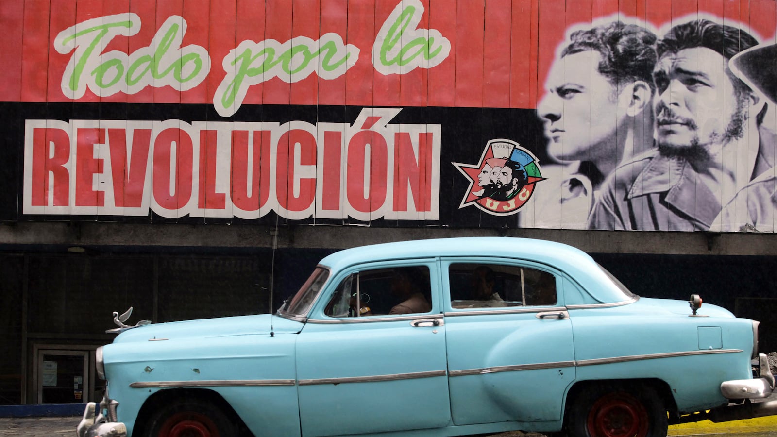 articles/2014/12/18/our-man-in-havana-for-real/141217-clift-cuba-ambassador-tease_carwpl