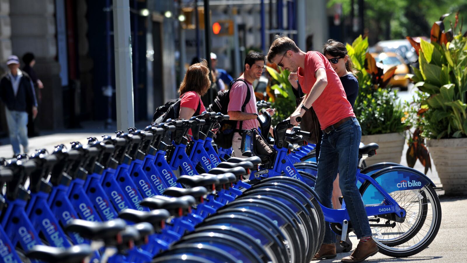 articles/2013/06/09/why-conservatives-should-love-bike-share/130606-gross-citibike-tease_wt3yxz