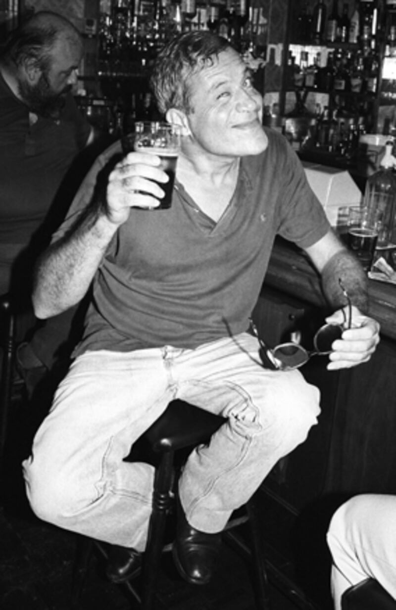 galleries/2011/01/29/celeb-drug-addictions/celeb-drug---oliver-reed_dngwf0