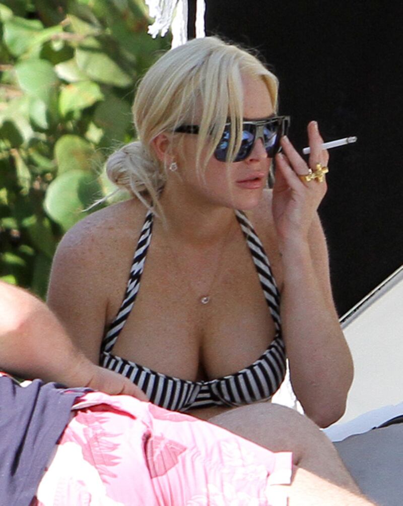 galleries/2011/08/18/abercrombie-on-the-jersey-shore-and-other-unwanted-endorsements-photos/unwanted-product-placement-lohan_maxkyv