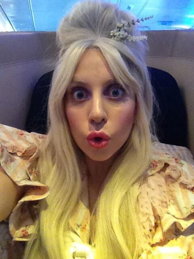 galleries/2013/10/26/miley-cyrus-madonna-the-week-in-celebrity-selfies-photos/131025-gaga-selfie_rby6lc