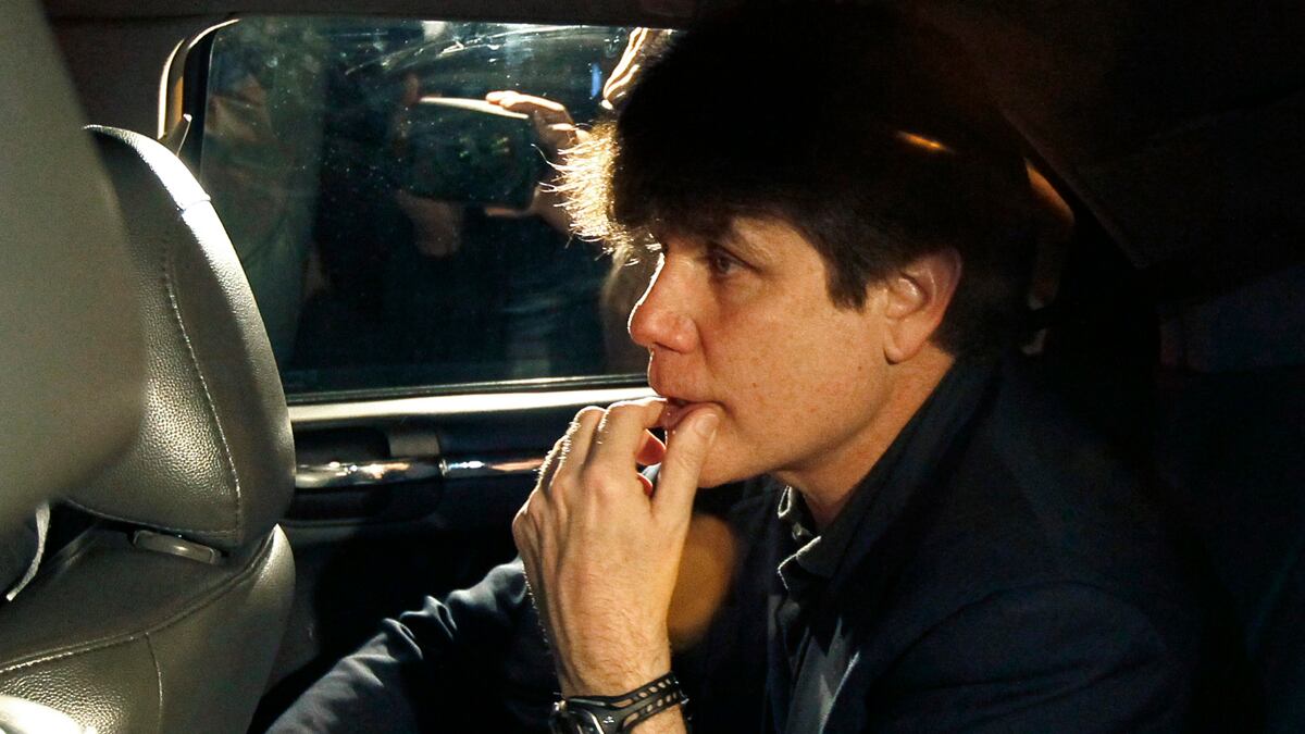 cheats/2012/03/15/blago-gets-lost-on-way-to-prison/blagojevich-prison-tease_p0dnly