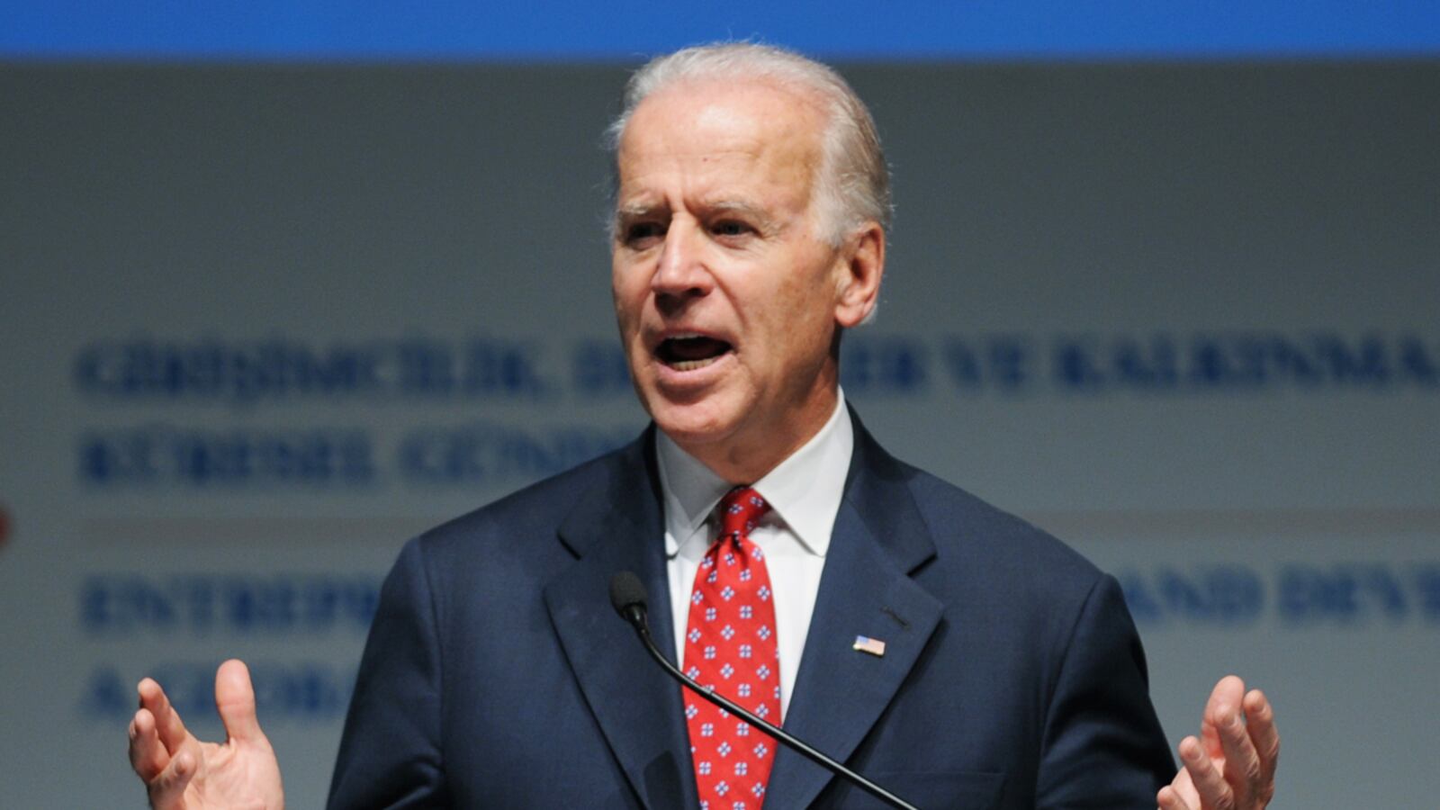 articles/2011/12/20/gop-pounces-on-biden-comment-that-the-taliban-is-not-our-enemy/joe-biden-kurtz_tewlyk