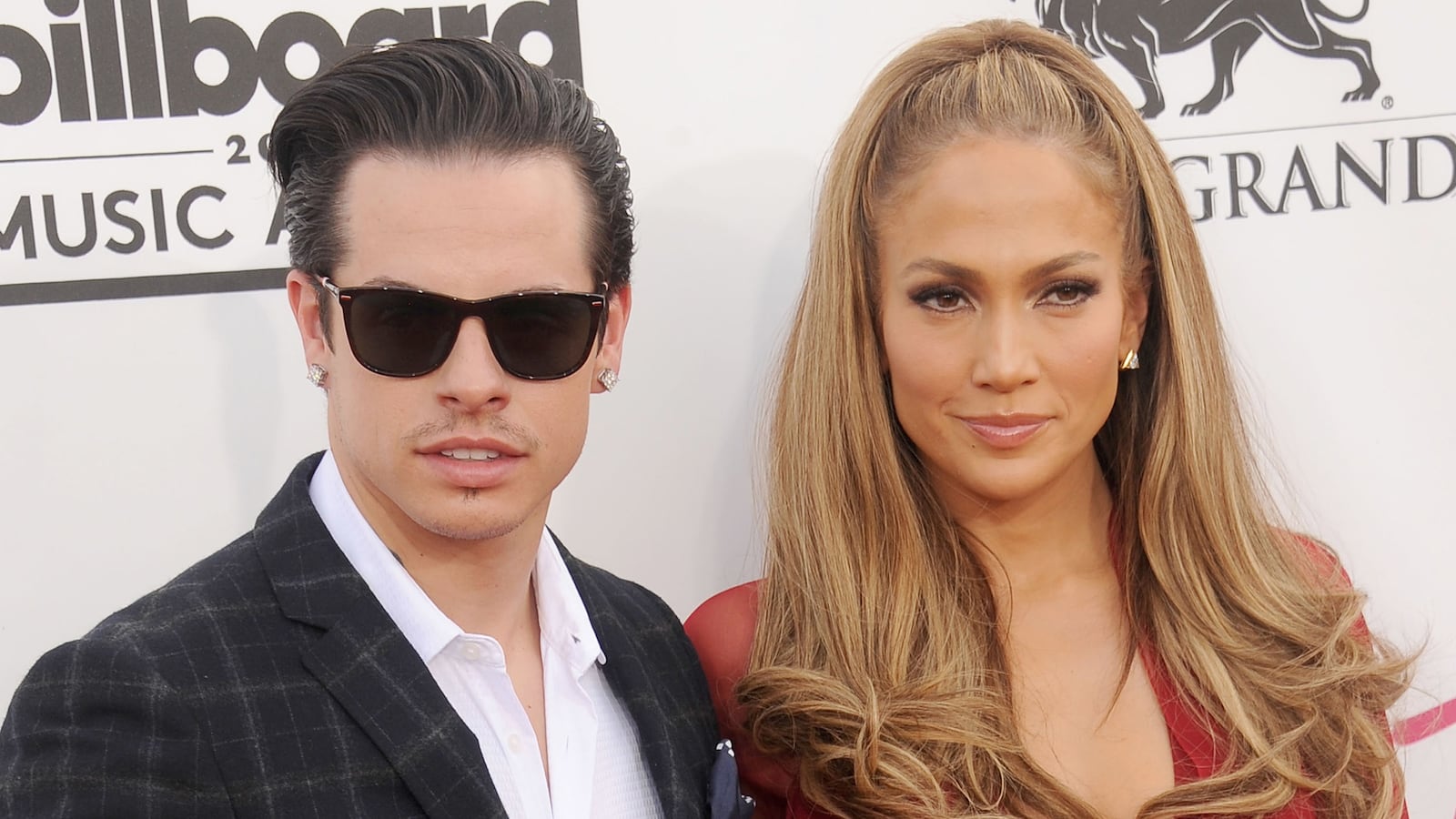 cheats/2014/06/07/jennifer-lopez-casper-smart-break-up/140607-jennifer-lopez-casper-smart-cheat_hmbhxv