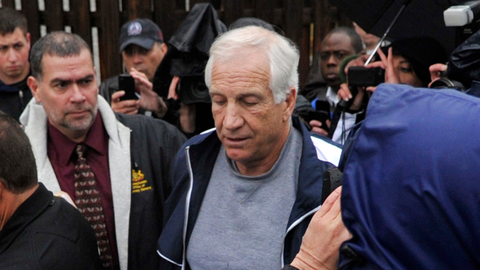 articles/2011/12/13/jerry-sandusky-court-appearance-breaking-updates/jerry-sandusky-court-appearance-wrap_dnjna2