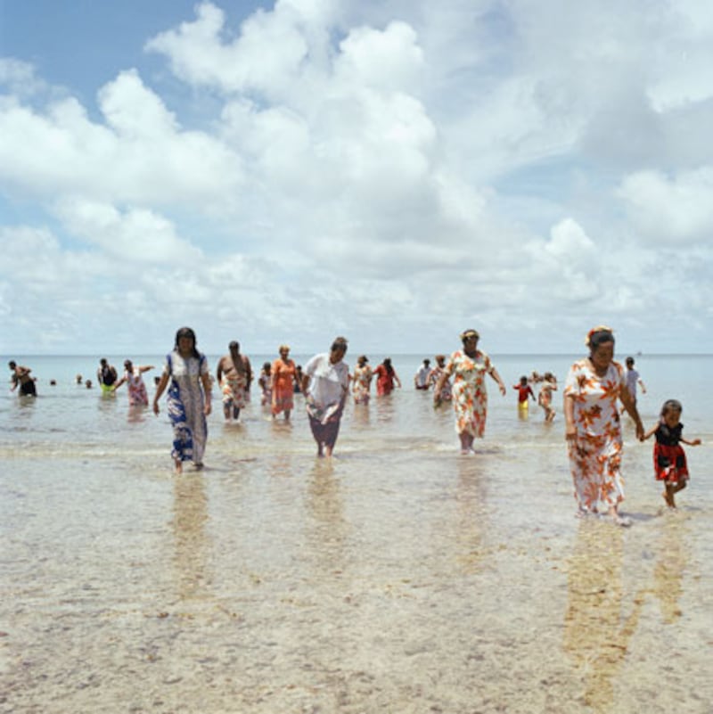 galleries/2010/04/21/our-drowning-planet/climate-change---tuvalu_zjgbo6