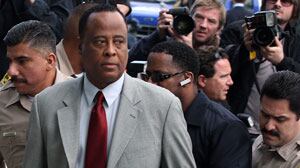 cheats/2010/03/22/jacksons-physician-allegedly-stops-cpr/murray_tkueak